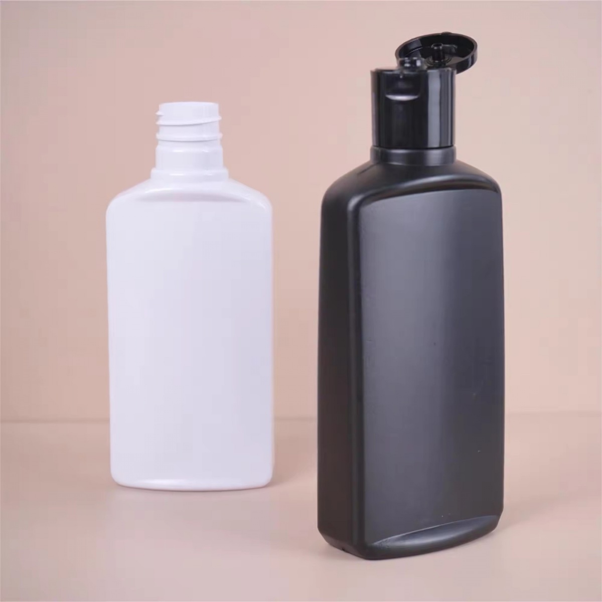 Black White Square Squeezable Shampoo Bottle