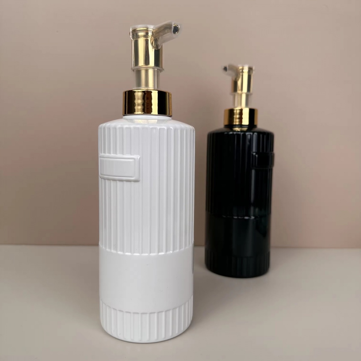 PET Flat Shoulder Plastic Bottles